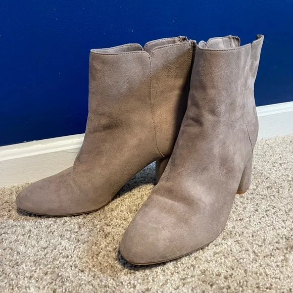 Old Navy Shoes Like New Condition Size Old Navy Faux Suede